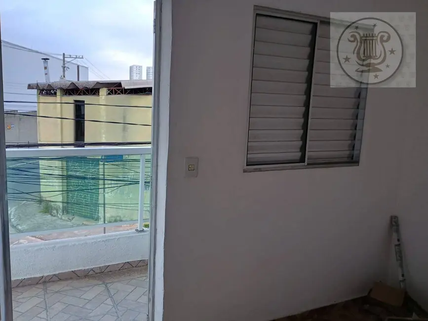 Foto 2 de Kitnet com 1 quarto para alugar, 38m2 em Vila Santa Maria, São Paulo - SP