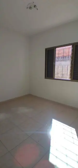 Casa com 2 quartos à venda, 76m2 em Jardim Interlagos, Arapongas - PR - imagem 7 Foto 7 de Casa com 2 quartos à venda, 76m2 em Jardim Interlagos, Arapongas - PR
