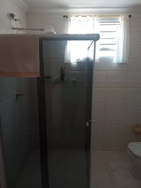 Casa com 3 quartos à venda, 160m2 em Conjunto Águias, Arapongas - PR - imagem 8 Foto 8 de Casa com 3 quartos à venda, 160m2 em Conjunto Águias, Arapongas - PR