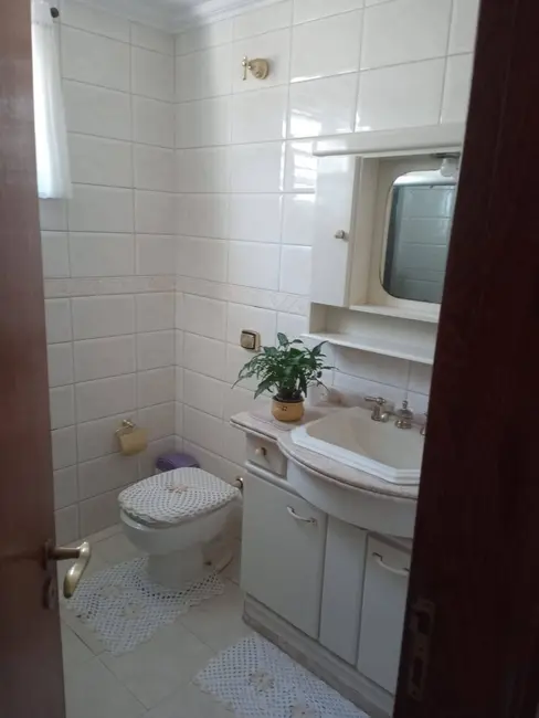 Casa com 3 quartos à venda, 160m2 em Conjunto Águias, Arapongas - PR - imagem 9 Foto 9 de Casa com 3 quartos à venda, 160m2 em Conjunto Águias, Arapongas - PR