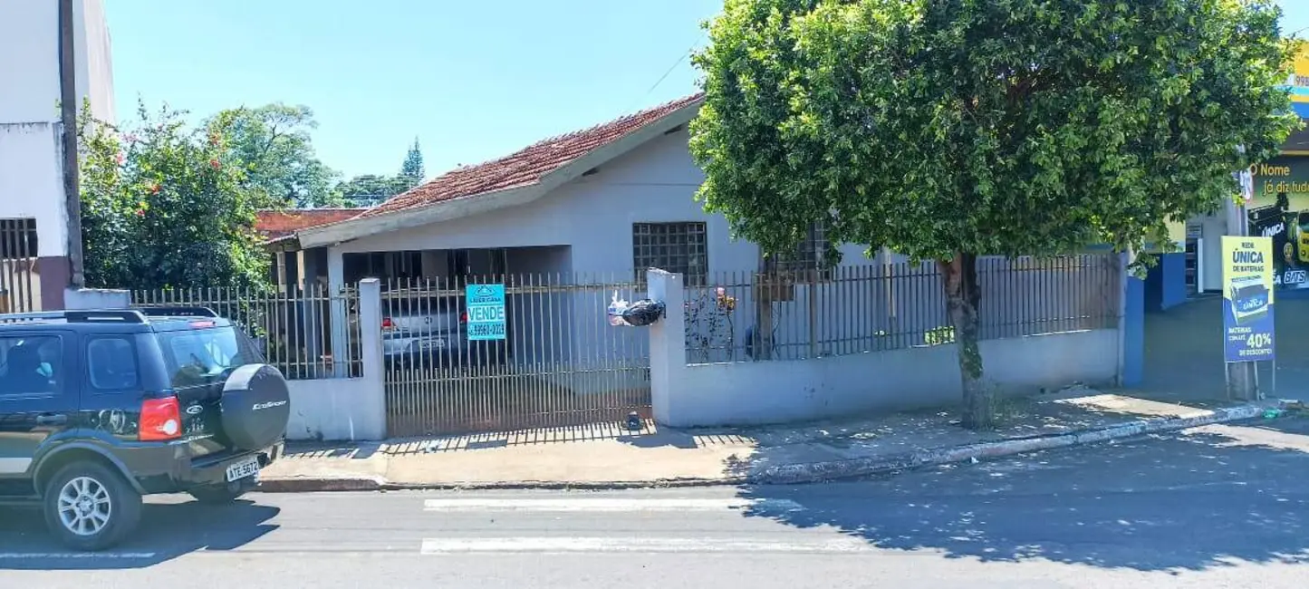 Foto 1 de Casa com 4 quartos à venda, 200m2 em Jardim Aeroporto, Arapongas - PR