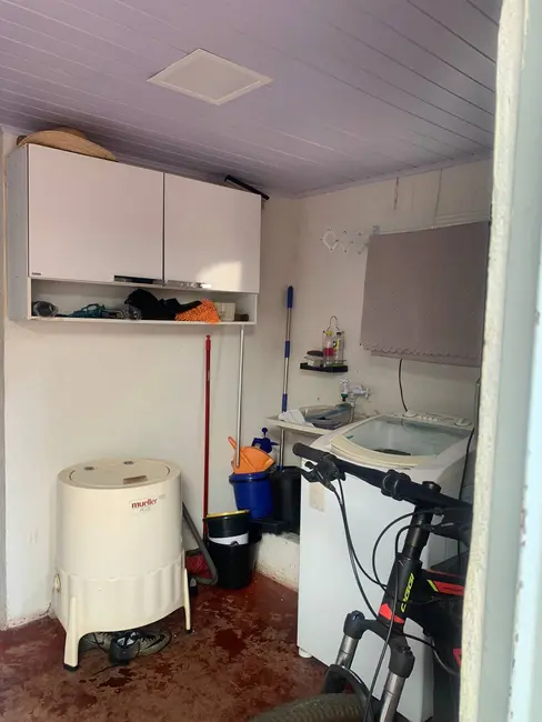 Casa com 3 quartos à venda, 541m2 em Centro, Arapongas - PR - imagem 9 Foto 9 de Casa com 3 quartos à venda, 541m2 em Centro, Arapongas - PR