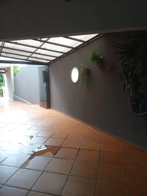 Foto 2 de Casa com 3 quartos à venda, 267m2 em Parque Veneza, Arapongas - PR