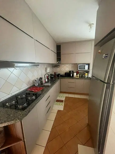 Casa com 3 quartos à venda, 270m2 em Jardim Portal das Flores, Arapongas - PR - imagem 7 Foto 7 de Casa com 3 quartos à venda, 270m2 em Jardim Portal das Flores, Arapongas - PR