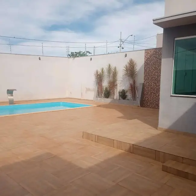 Sobrado com 2 quartos à venda, 180m2 em Arapongas - PR - imagem 6 Foto 6 de Sobrado com 2 quartos à venda, 180m2 em Arapongas - PR