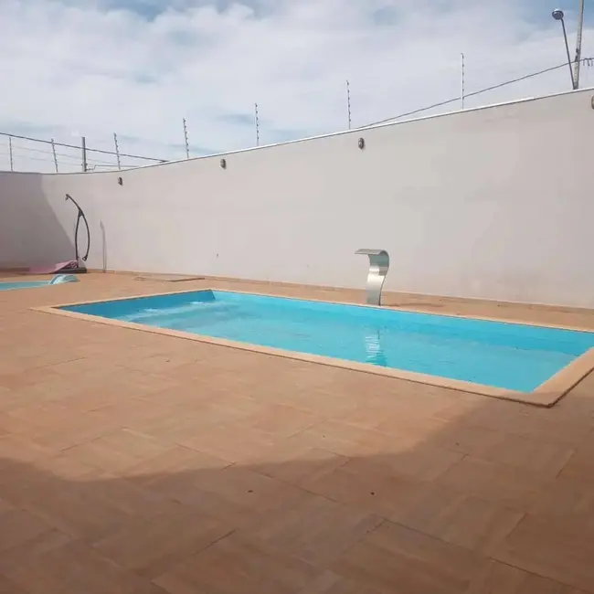 Sobrado com 2 quartos à venda, 180m2 em Arapongas - PR - imagem 9 Foto 9 de Sobrado com 2 quartos à venda, 180m2 em Arapongas - PR