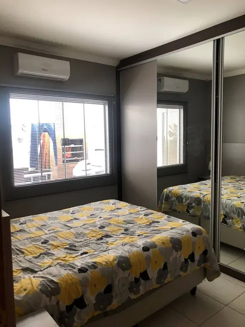 Casa com 2 quartos à venda, 88m2 em Jardim Universidade, Arapongas - PR - imagem 3 Foto 3 de Casa com 2 quartos à venda, 88m2 em Jardim Universidade, Arapongas - PR