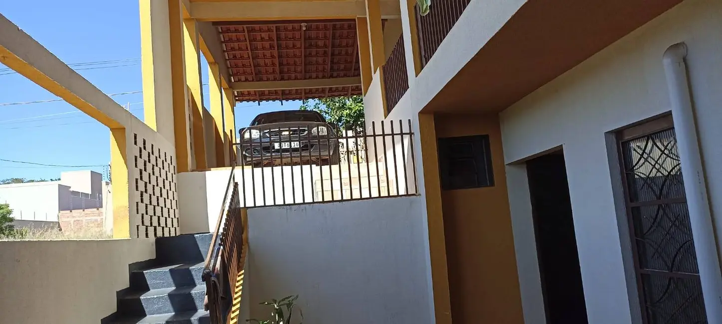Casa com 5 quartos à venda, 153m2 em Jardim Portal das Flores II, Arapongas - PR - imagem 8 Foto 8 de Casa com 5 quartos à venda, 153m2 em Jardim Portal das Flores II, Arapongas - PR