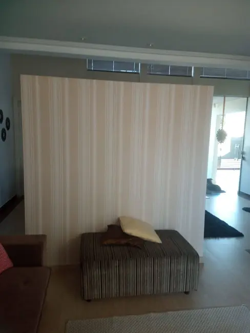 Sobrado com 5 quartos à venda, 264m2 em Conjunto Novo Centauro, Arapongas - PR - imagem 7 Foto 7 de Sobrado com 5 quartos à venda, 264m2 em Conjunto Novo Centauro, Arapongas - PR