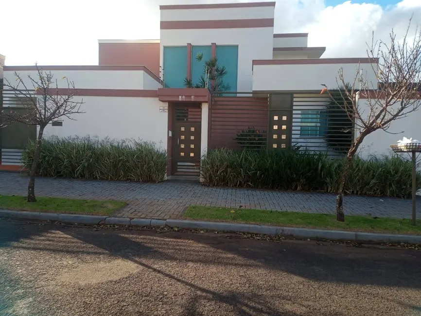 Sobrado com 5 quartos à venda, 264m2 em Conjunto Novo Centauro, Arapongas - PR - imagem 3 Foto 3 de Sobrado com 5 quartos à venda, 264m2 em Conjunto Novo Centauro, Arapongas - PR