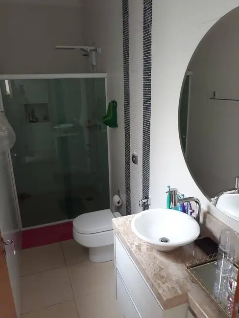 Casa com 3 quartos à venda em Conjunto Novo Centauro, Arapongas - PR - imagem 6 Foto 6 de Casa com 3 quartos à venda em Conjunto Novo Centauro, Arapongas - PR