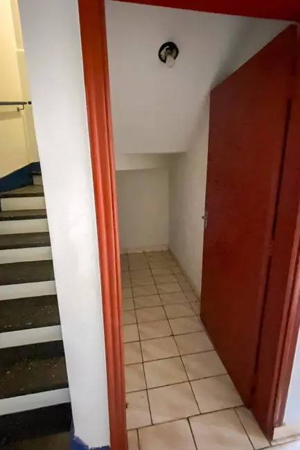 Sobrado com 3 quartos à venda, 128m2 em Centro, Arapongas - PR - imagem 9 Foto 9 de Sobrado com 3 quartos à venda, 128m2 em Centro, Arapongas - PR