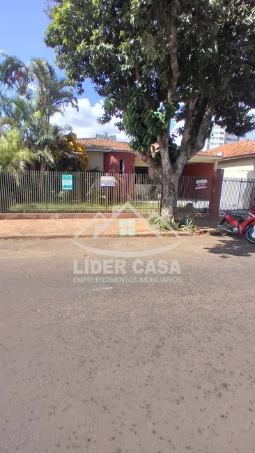 Foto 2 de Casa com 3 quartos à venda, 362m2 em Centro, Arapongas - PR