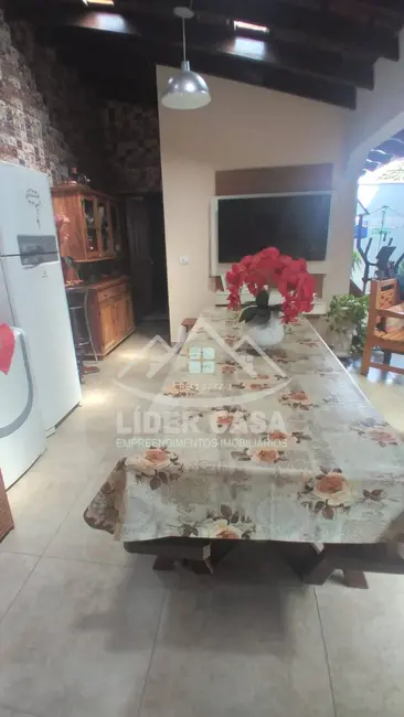 Casa com 3 quartos à venda, 110m2 em Jardim Alto da Boa Vista, Arapongas - PR - imagem 8 Foto 8 de Casa com 3 quartos à venda, 110m2 em Jardim Alto da Boa Vista, Arapongas - PR
