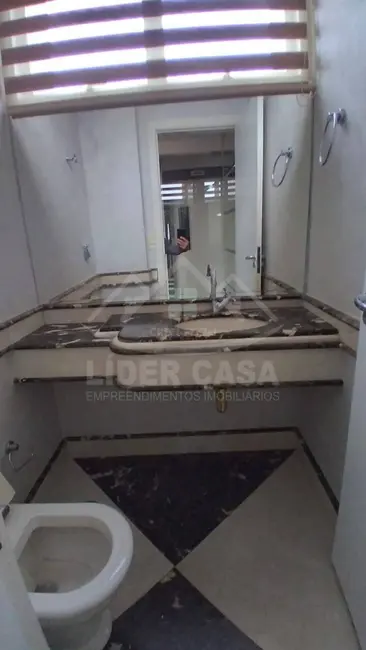 Apartamento com 3 quartos à venda, 153m2 em Centro, Arapongas - PR - imagem 6 Foto 6 de Apartamento com 3 quartos à venda, 153m2 em Centro, Arapongas - PR