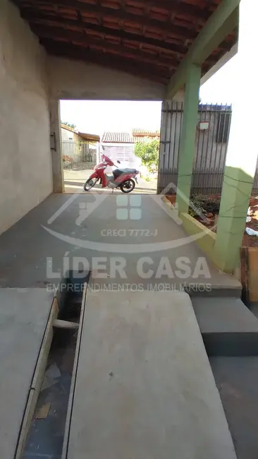 Casa com 2 quartos à venda, 74m2 em Residencial Araucárias I, Arapongas - PR - imagem 3 Foto 3 de Casa com 2 quartos à venda, 74m2 em Residencial Araucárias I, Arapongas - PR