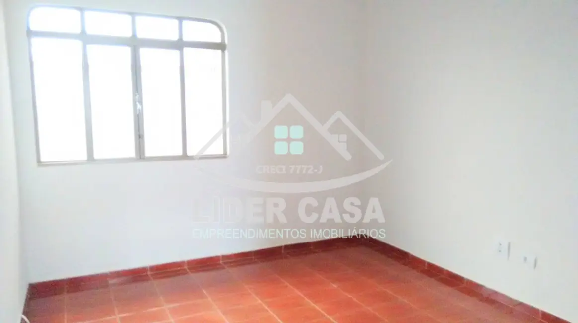 Casa com 3 quartos à venda, 171m2 em Jardim Baroneza, Arapongas - PR - imagem 8 Foto 8 de Casa com 3 quartos à venda, 171m2 em Jardim Baroneza, Arapongas - PR