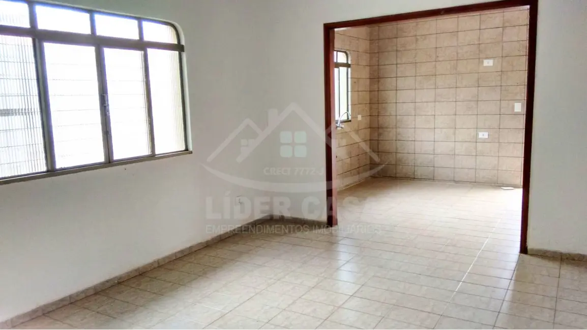 Casa com 3 quartos à venda, 171m2 em Jardim Baroneza, Arapongas - PR - imagem 4 Foto 4 de Casa com 3 quartos à venda, 171m2 em Jardim Baroneza, Arapongas - PR