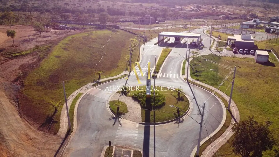 Foto 6 de Lote de Condomínio à venda, 300m2 em Montes Claros - MG