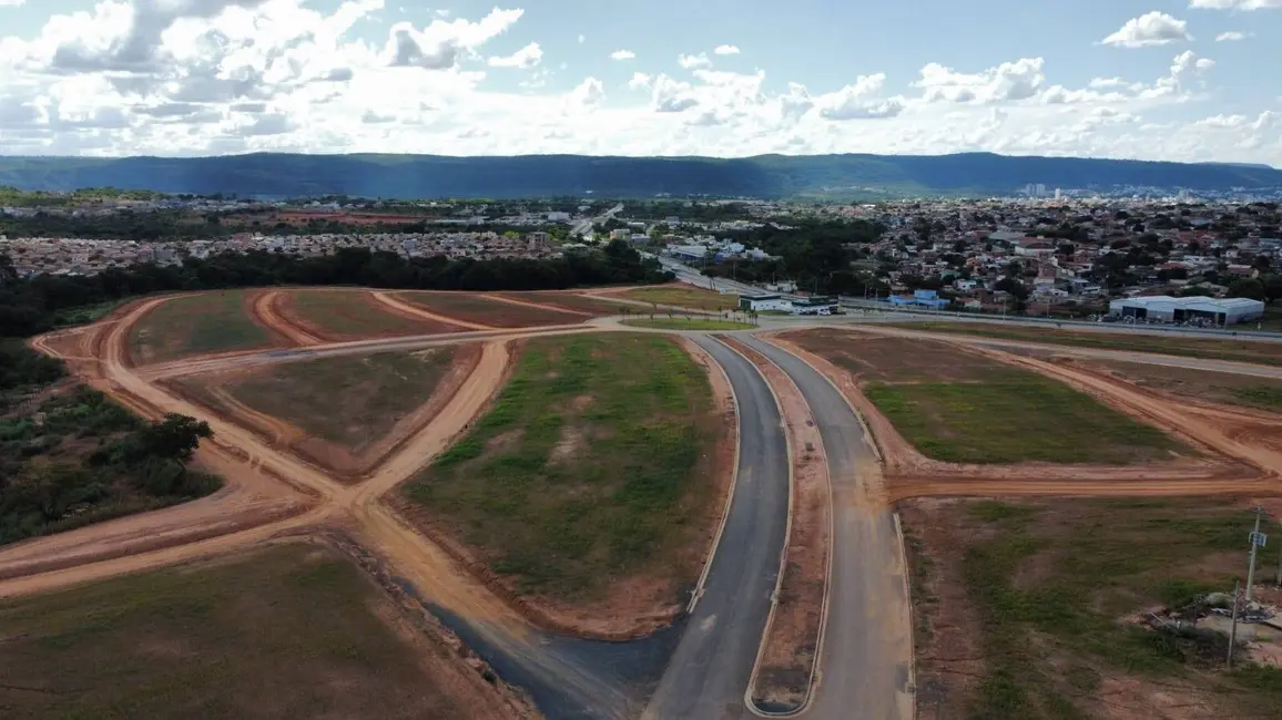 Foto 5 de Terreno / Lote à venda, 200m2 em Montes Claros - MG