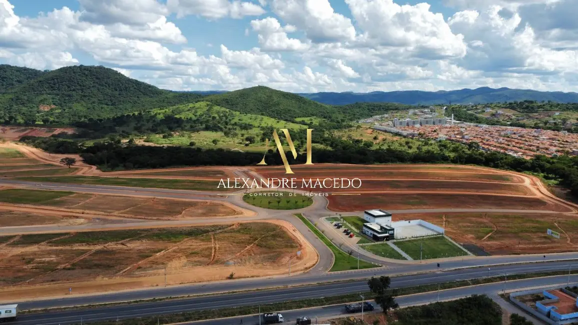 Foto 3 de Terreno / Lote à venda, 200m2 em Montes Claros - MG