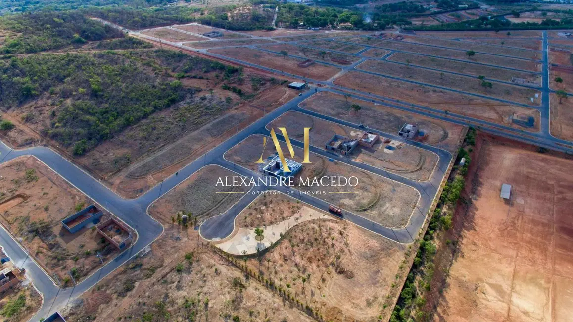 Foto 1 de Terreno / Lote à venda, 200m2 em Montes Claros - MG
