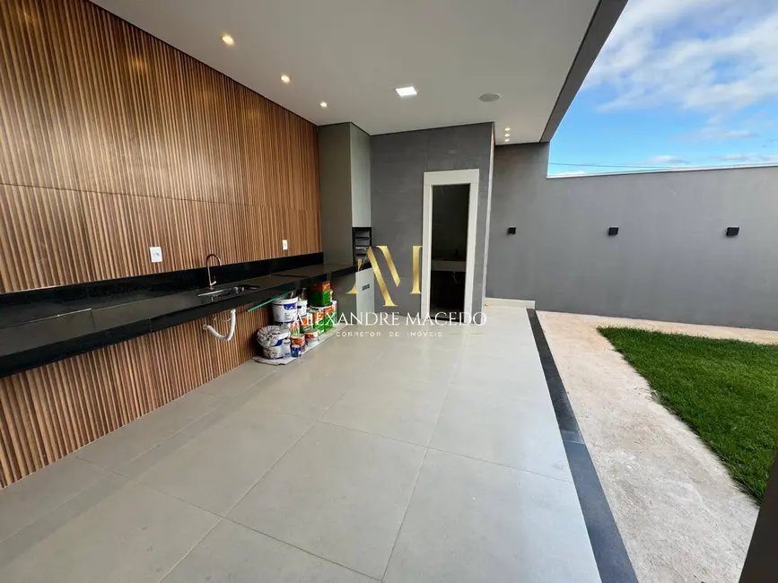 Foto 3 de Casa de Condomínio com 3 quartos à venda, 200m2 em Montes Claros - MG