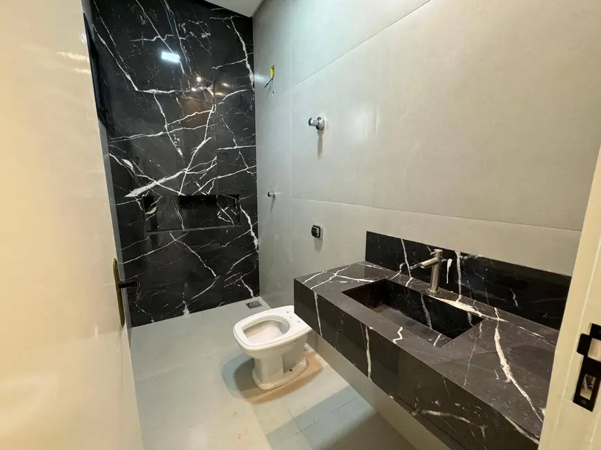 Foto 7 de Casa de Condomínio com 3 quartos à venda, 200m2 em Montes Claros - MG