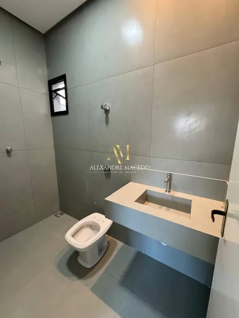 Foto 5 de Casa de Condomínio com 3 quartos à venda, 200m2 em Montes Claros - MG