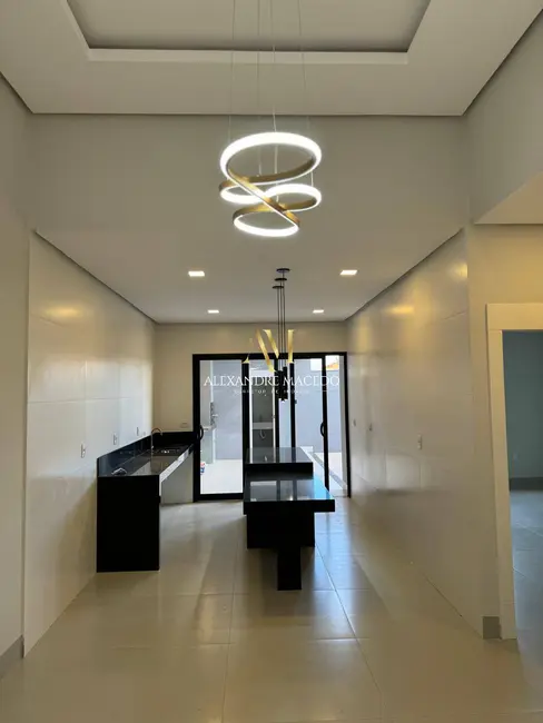 Foto 2 de Casa de Condomínio com 3 quartos à venda, 200m2 em Montes Claros - MG