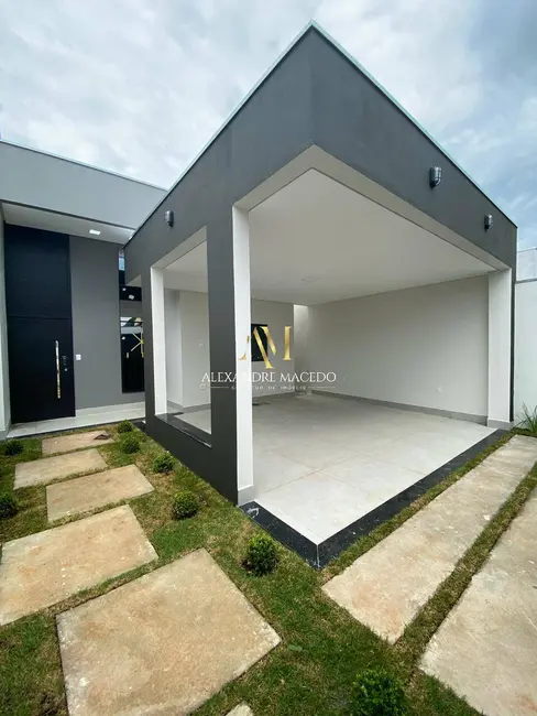 Foto 4 de Casa com 3 quartos à venda, 255m2 em Planalto, Montes Claros - MG