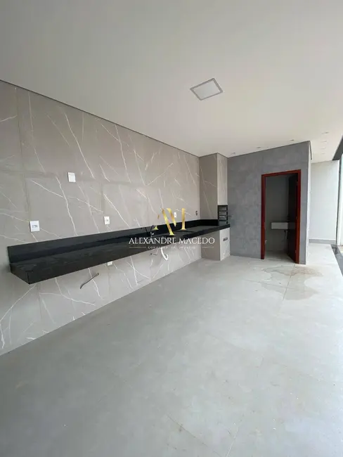 Foto 3 de Casa com 3 quartos à venda, 255m2 em Planalto, Montes Claros - MG