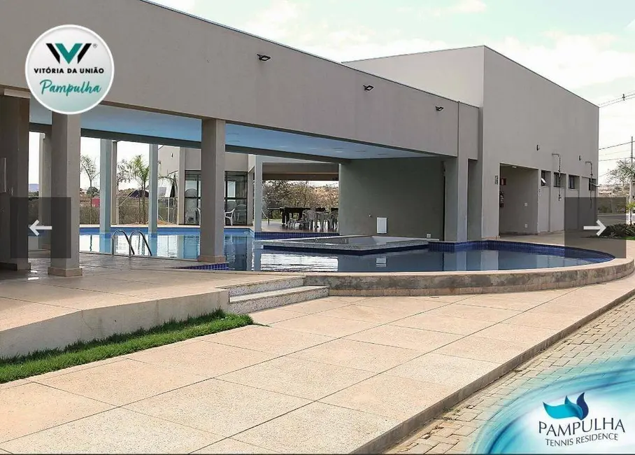 Foto 1 de Terreno / Lote à venda, 360m2 em Montes Claros - MG