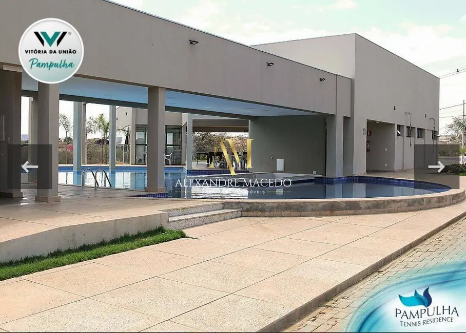 Foto 1 de Terreno / Lote à venda, 360m2 em Montes Claros - MG