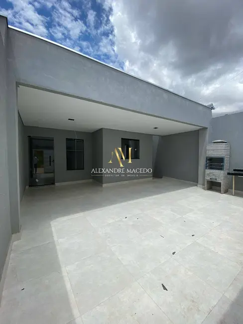 Foto 1 de Casa com 3 quartos à venda, 126m2 em Montes Claros - MG