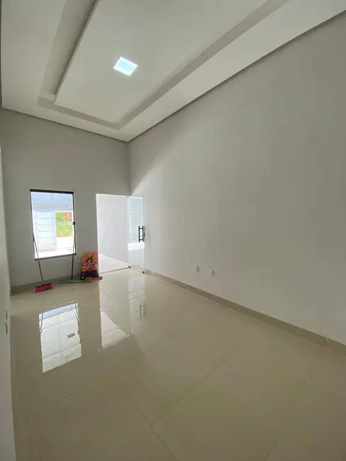 Foto 3 de Casa com 3 quartos à venda, 126m2 em Montes Claros - MG