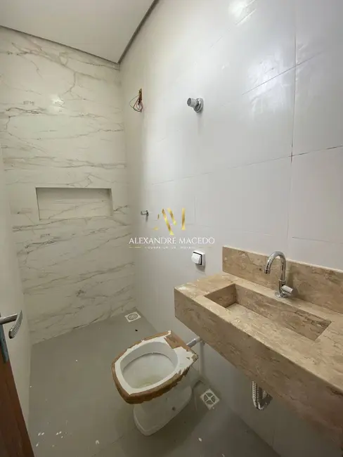 Foto 3 de Casa com 3 quartos à venda, 126m2 em Independência, Montes Claros - MG