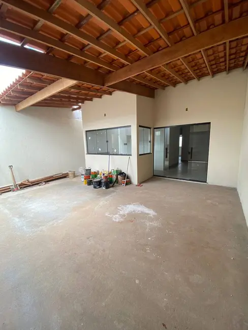 Foto 2 de Casa com 3 quartos à venda, 126m2 em Independência, Montes Claros - MG