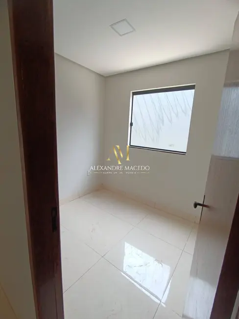 Foto 3 de Casa com 3 quartos à venda, 124m2 em Montes Claros - MG