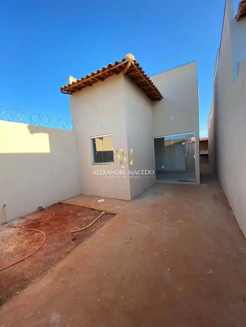 Foto 2 de Casa com 2 quartos à venda, 90m2 em Independência, Montes Claros - MG