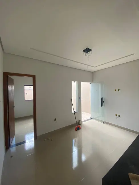 Foto 6 de Casa com 2 quartos à venda, 100m2 em Acácias, Montes Claros - MG