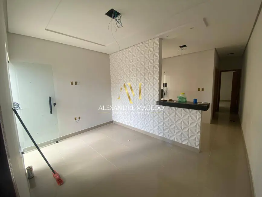 Foto 2 de Casa com 2 quartos à venda, 100m2 em Acácias, Montes Claros - MG