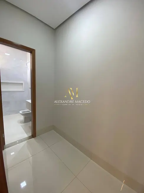 Foto 9 de Casa com 3 quartos à venda, 150m2 em Delfino Magalhães, Montes Claros - MG