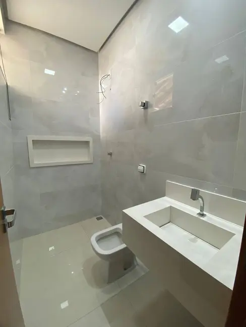 Foto 7 de Casa com 3 quartos à venda, 150m2 em Delfino Magalhães, Montes Claros - MG