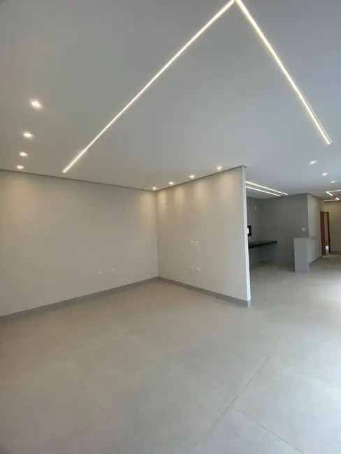 Foto 3 de Casa com 3 quartos à venda, 299m2 em Ibituruna, Montes Claros - MG