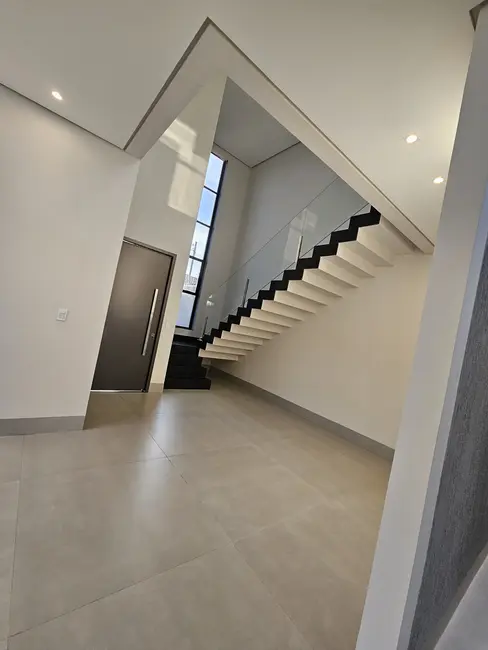 Foto 5 de Casa com 4 quartos à venda, 300m2 em Morada da Serra, Montes Claros - MG