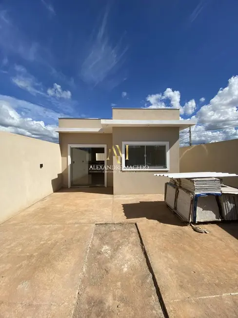 Foto 1 de Casa com 3 quartos à venda, 150m2 em Delfino Magalhães, Montes Claros - MG