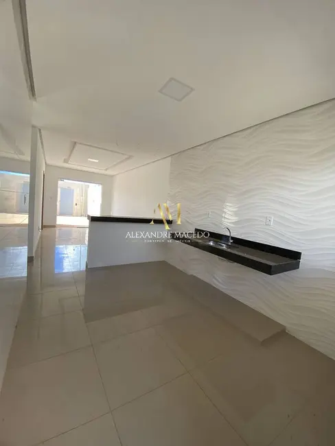 Foto 6 de Casa com 3 quartos à venda, 150m2 em Delfino Magalhães, Montes Claros - MG