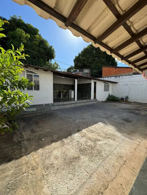 Foto 6 de Casa com 4 quartos à venda, 360m2 em Vera Cruz, Montes Claros - MG