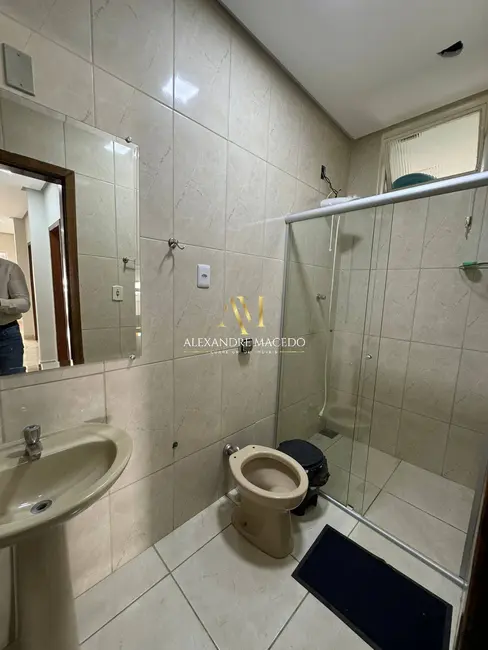 Foto 9 de Casa com 4 quartos à venda, 360m2 em Vera Cruz, Montes Claros - MG